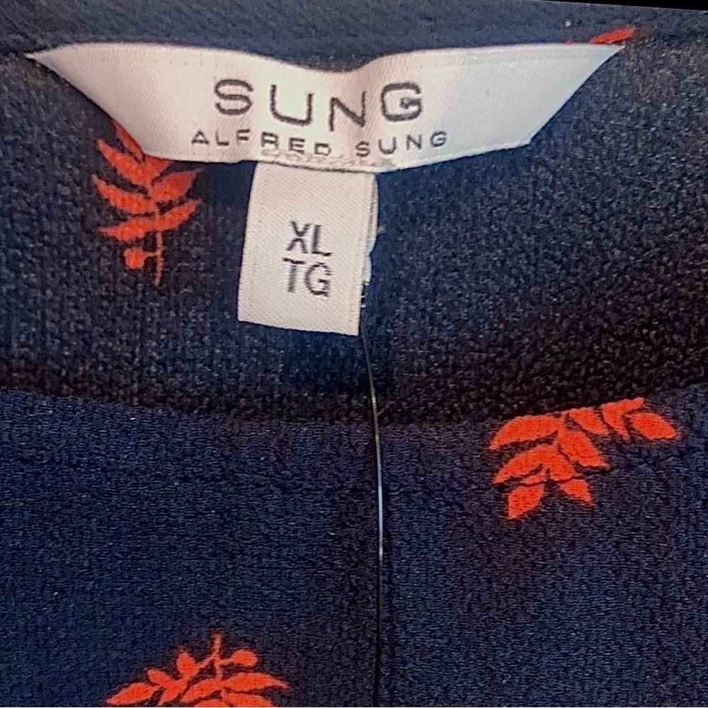 NWT Alfred Sung Women's Bell Sleeve Blouse Size XL Navy & Red - Picture 3 of 10